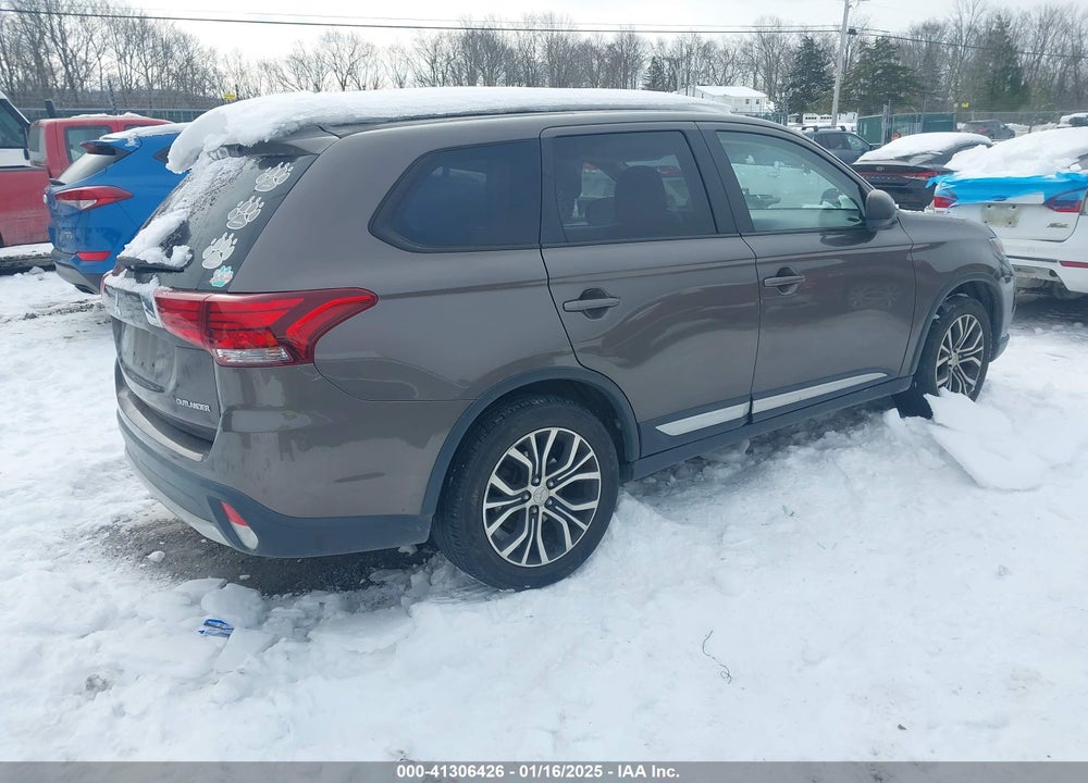 2017 MITSUBISHI OUTLANDER ES VIN: JA4AZ2A36HZ049073