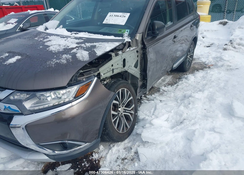 2017 MITSUBISHI OUTLANDER ES VIN: JA4AZ2A36HZ049073