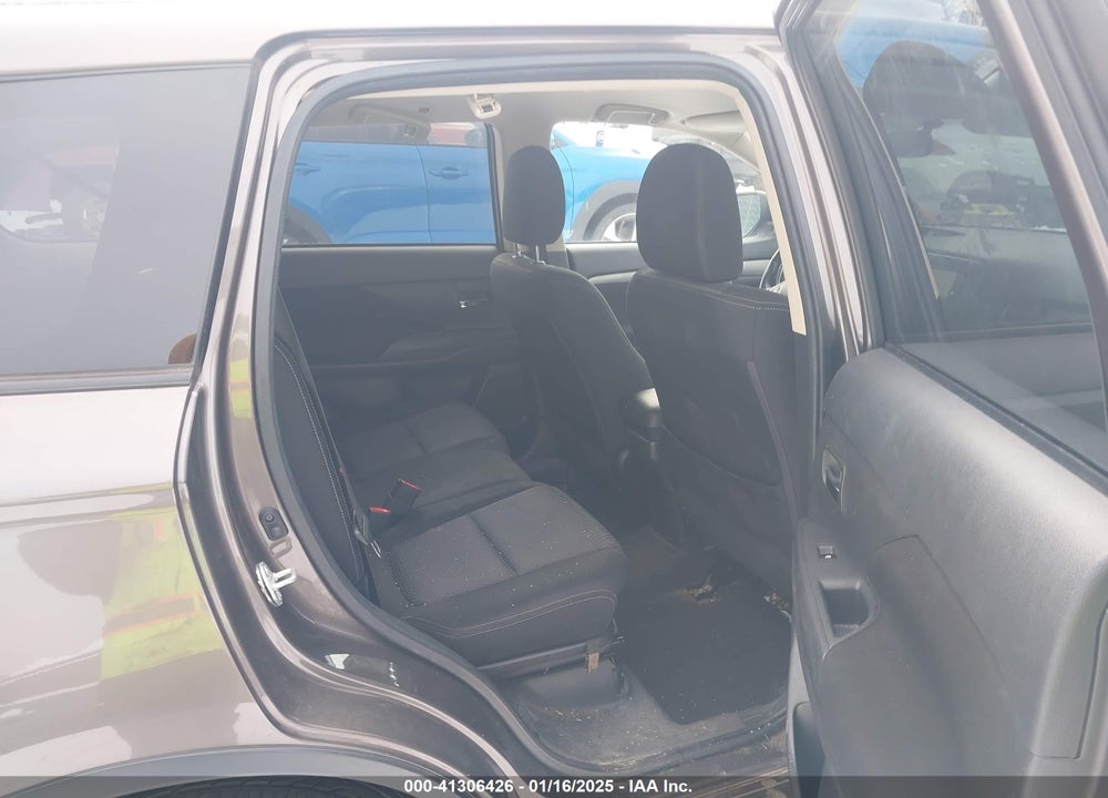 2017 MITSUBISHI OUTLANDER ES VIN: JA4AZ2A36HZ049073