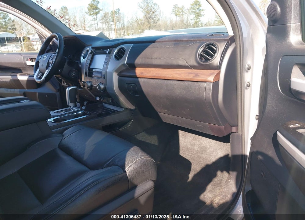 2019 TOYOTA TUNDRA LIMITED 5.7L V8 VIN: 5TFHY5F14KX792169