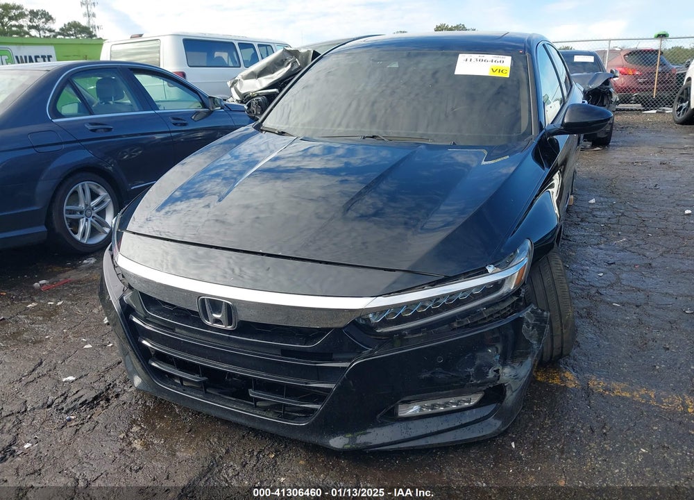 2018 HONDA ACCORD VIN: 1HGCV2F9XJA048067