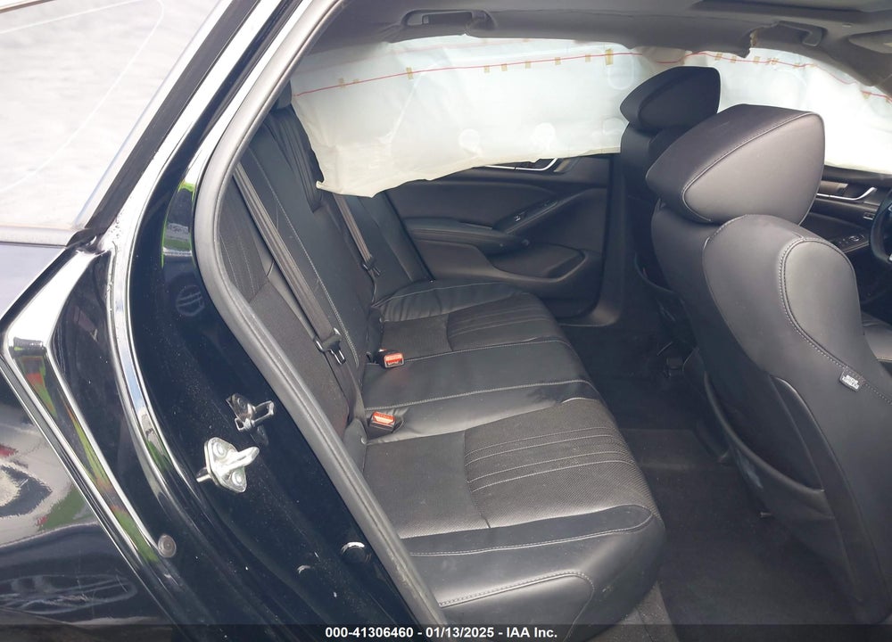 2018 HONDA ACCORD VIN: 1HGCV2F9XJA048067
