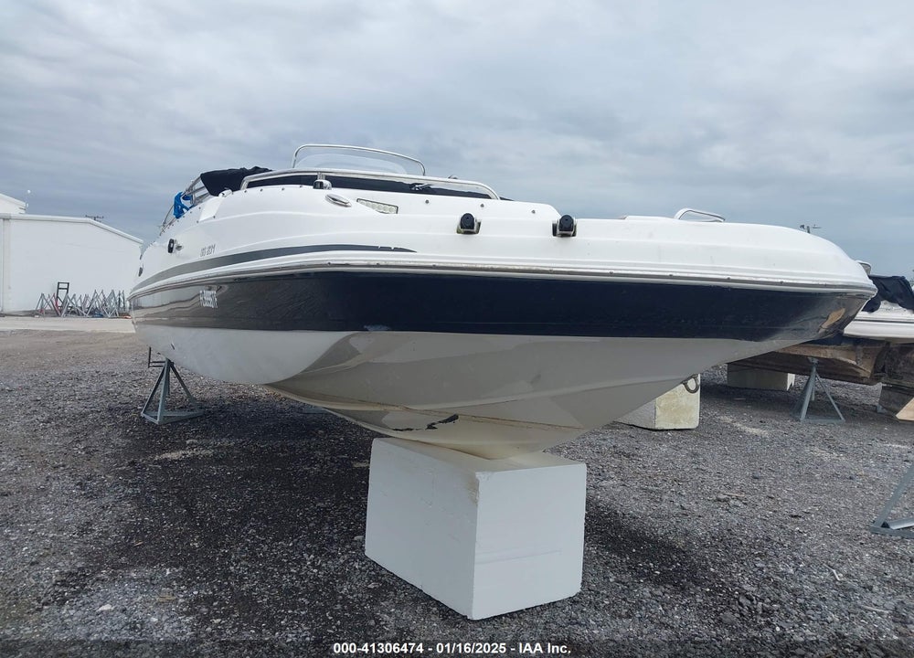 2022 HURRICANE BOAT VIN: GDY66082C222