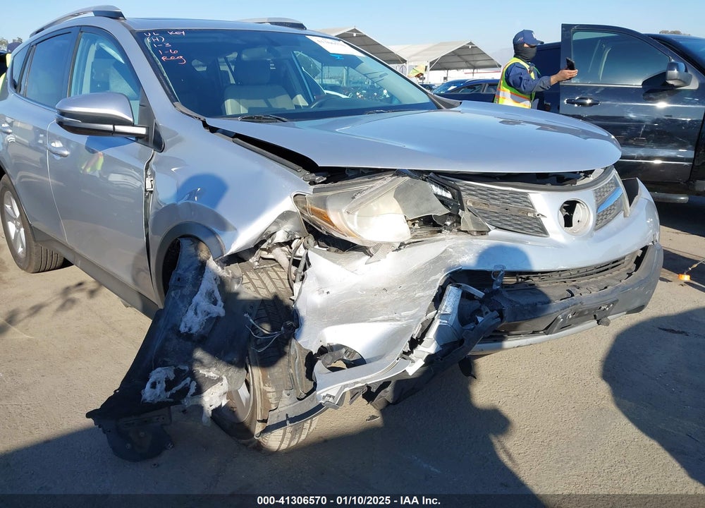 2014 TOYOTA RAV4 VIN: 2T3WFREV1EW099805