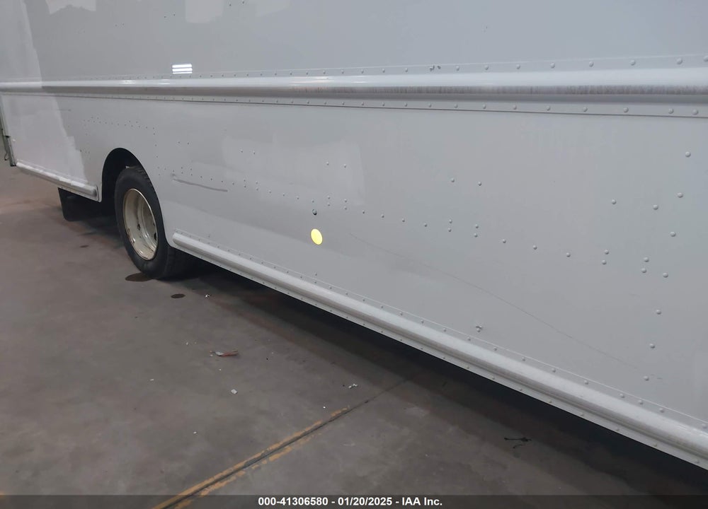 2013 FREIGHTLINER CHASSIS M LINE WALK-IN VAN VIN: 4UZAC3DV8DCFF6865