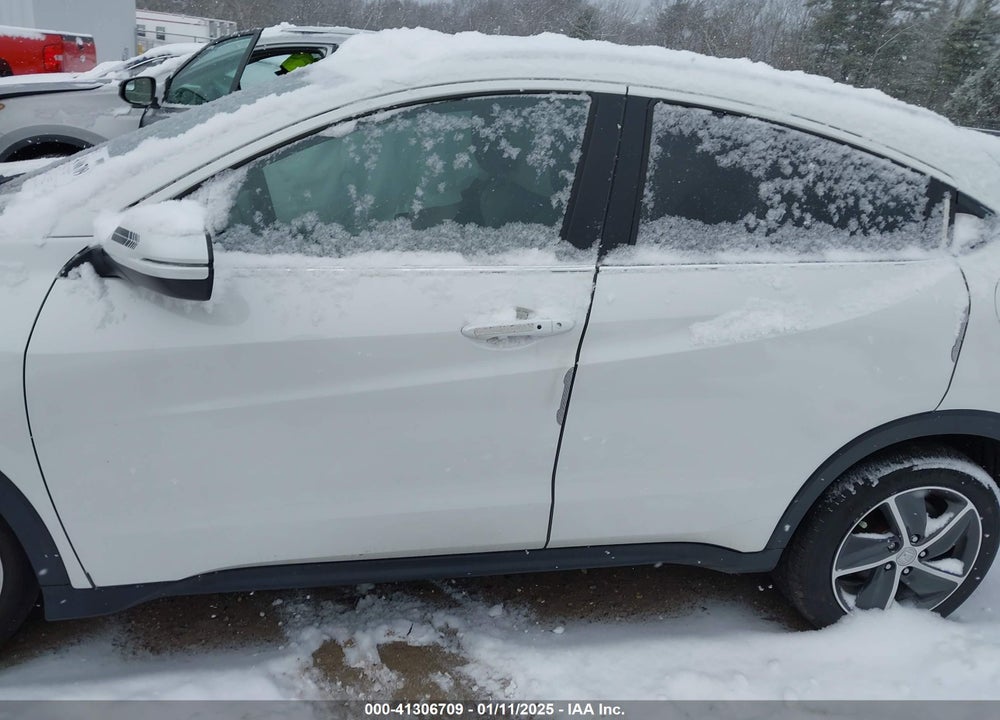 2022 HONDA HR-V AWD EX VIN: 3CZRU6H53NM741840