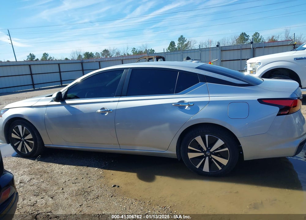 2022 NISSAN ALTIMA SV FWD VIN: 1N4BL4DV8NN371131
