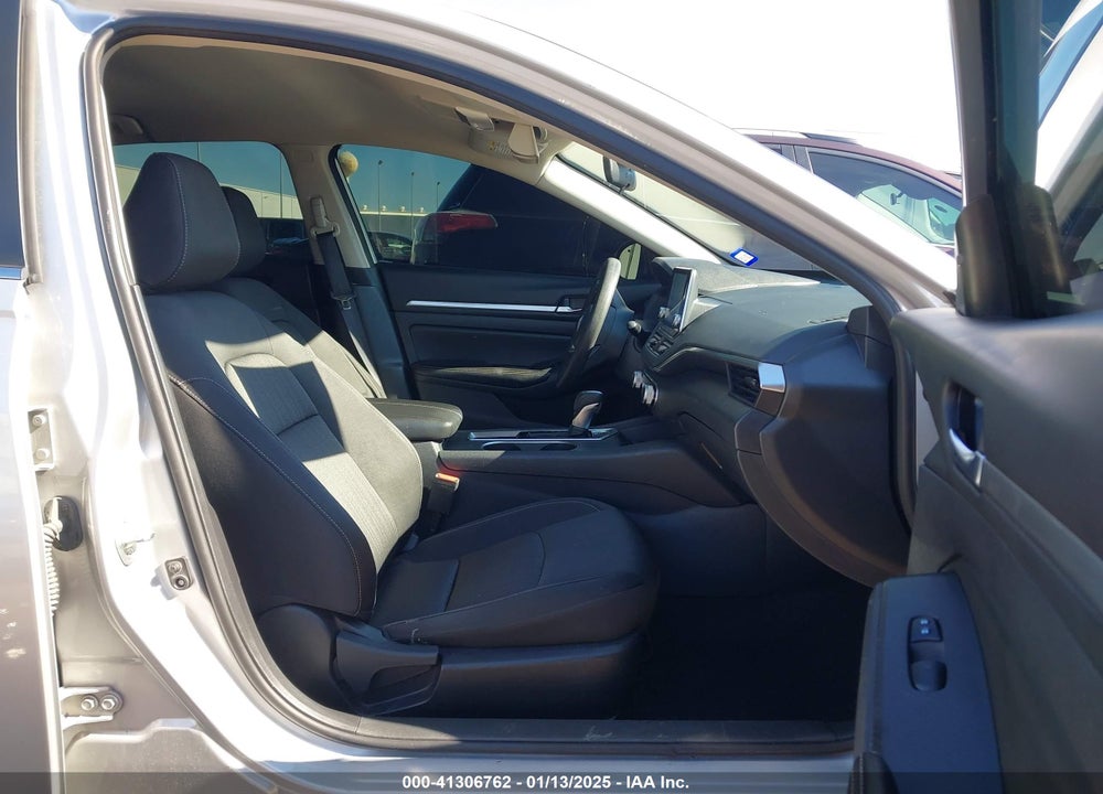 2022 NISSAN ALTIMA SV FWD VIN: 1N4BL4DV8NN371131
