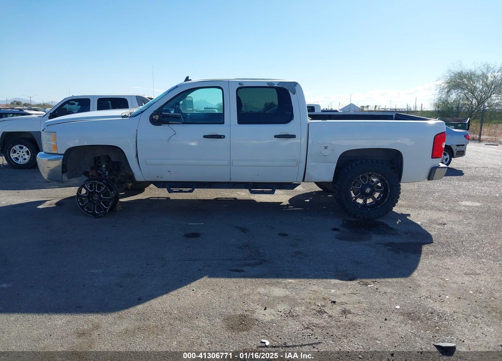 2013 CHEVROLET SILVERADO 1500 LT VIN: 3GCPKSE7XDG328831