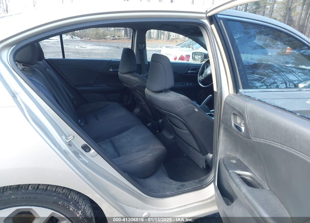 2013 HONDA ACCORD VIN: 1HGCR2F50DA086123