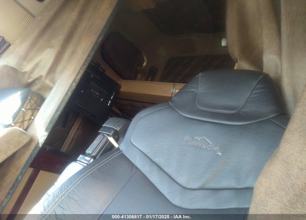 2012 FREIGHTLINER CORONADO 132 CORONADO 132 VIN: 1FVXFB00XCDBJ7727