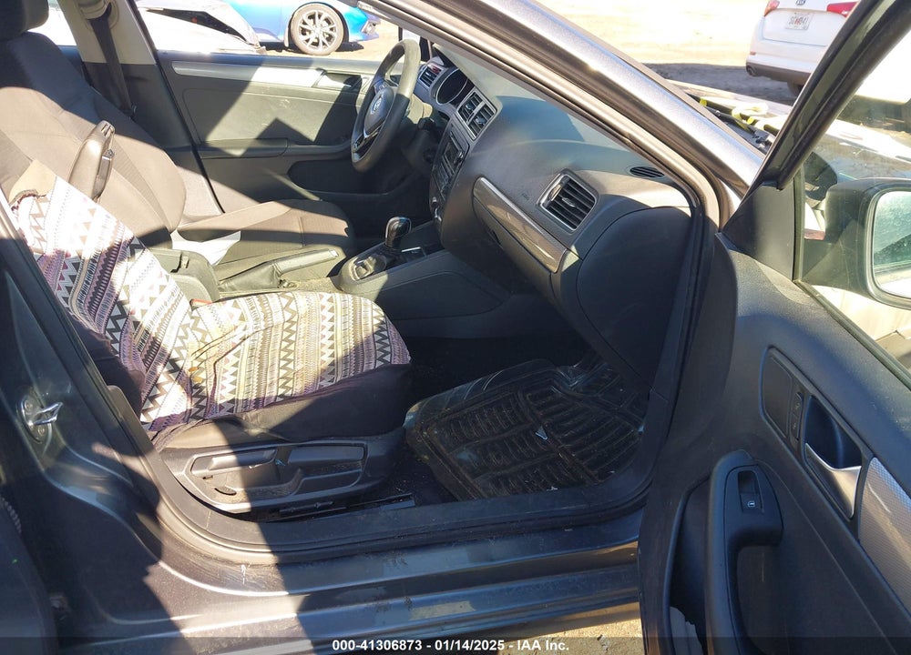 2015 VOLKSWAGEN JETTA VIN: 3VWD17AJ1FM273742