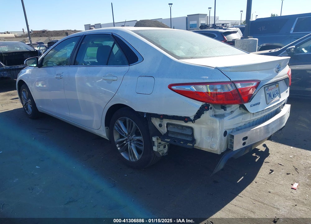 2015 TOYOTA CAMRY SE VIN: 4T1BF1FK0FU113000