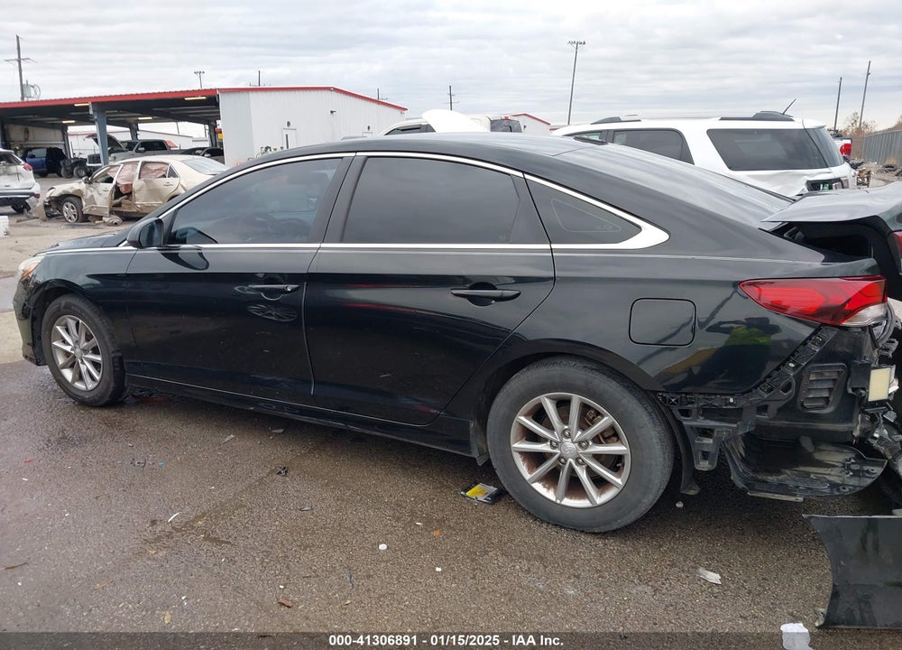 2018 HYUNDAI SONATA VIN: 5NPE24AF5JH618994