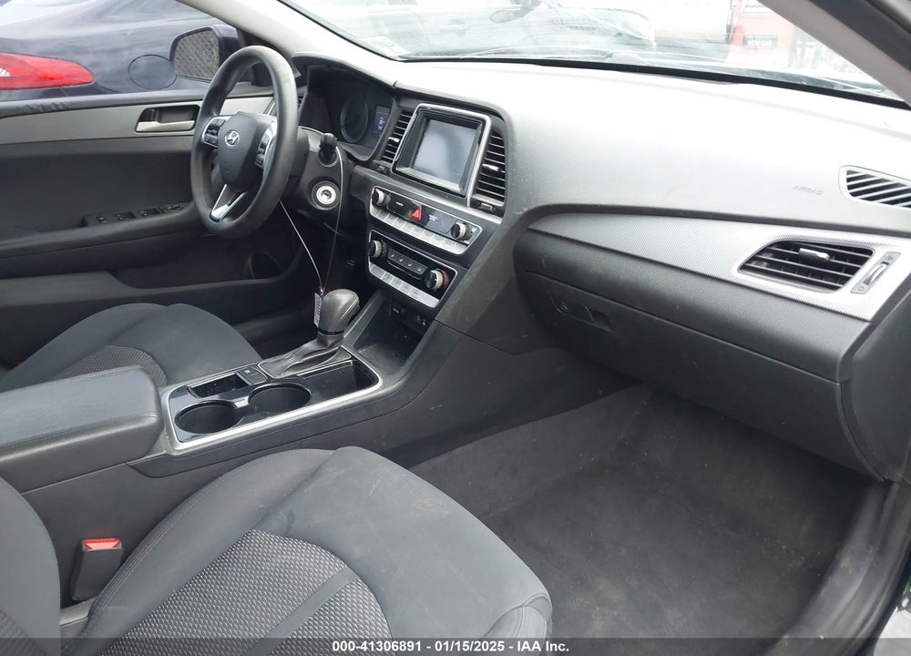 2018 HYUNDAI SONATA VIN: 5NPE24AF5JH618994