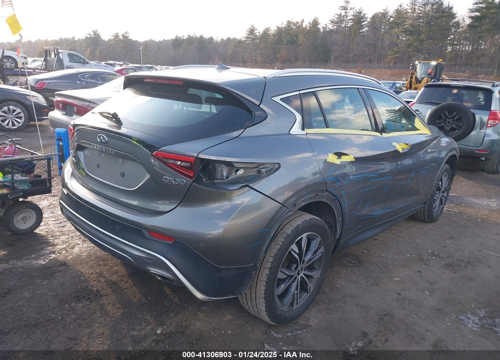 2019 INFINITI QX30 LUXE VIN: SJKCH5CR0KA008896
