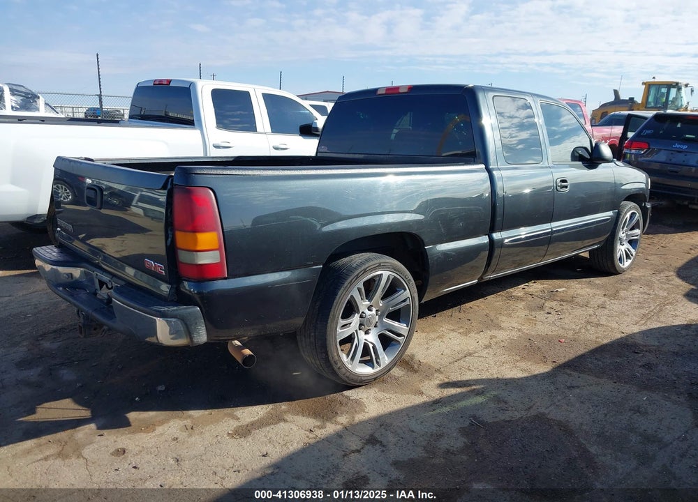 2005 GMC SIERRA 1500 SLE VIN: 2GTEC19T251329021