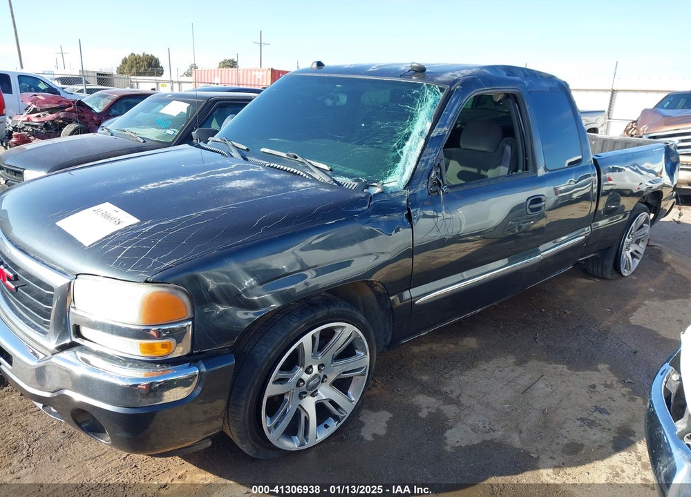 2005 GMC SIERRA 1500 SLE VIN: 2GTEC19T251329021
