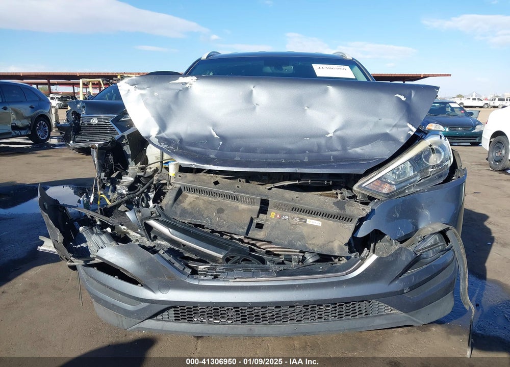 2016 HYUNDAI TUCSON SE VIN: KM8J33A44GU211053