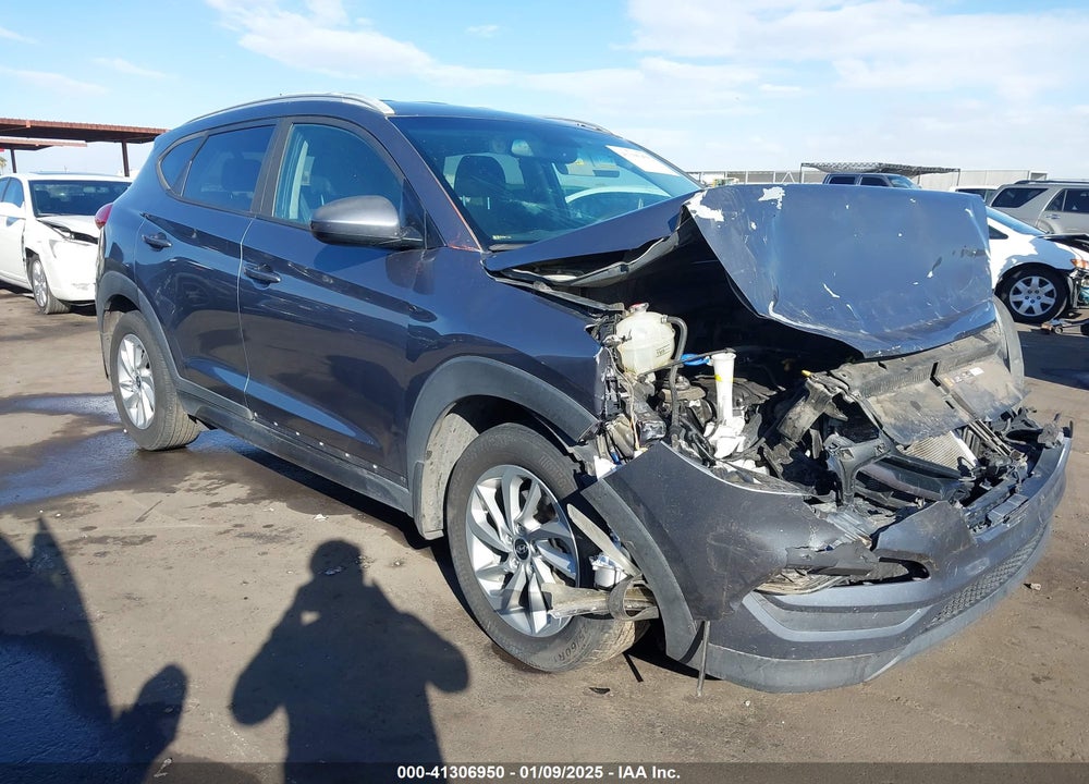 2016 HYUNDAI TUCSON SE VIN: KM8J33A44GU211053