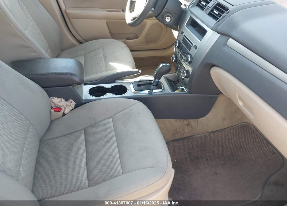 2011 FORD FUSION VIN: 3FAHP0HA6BR217444