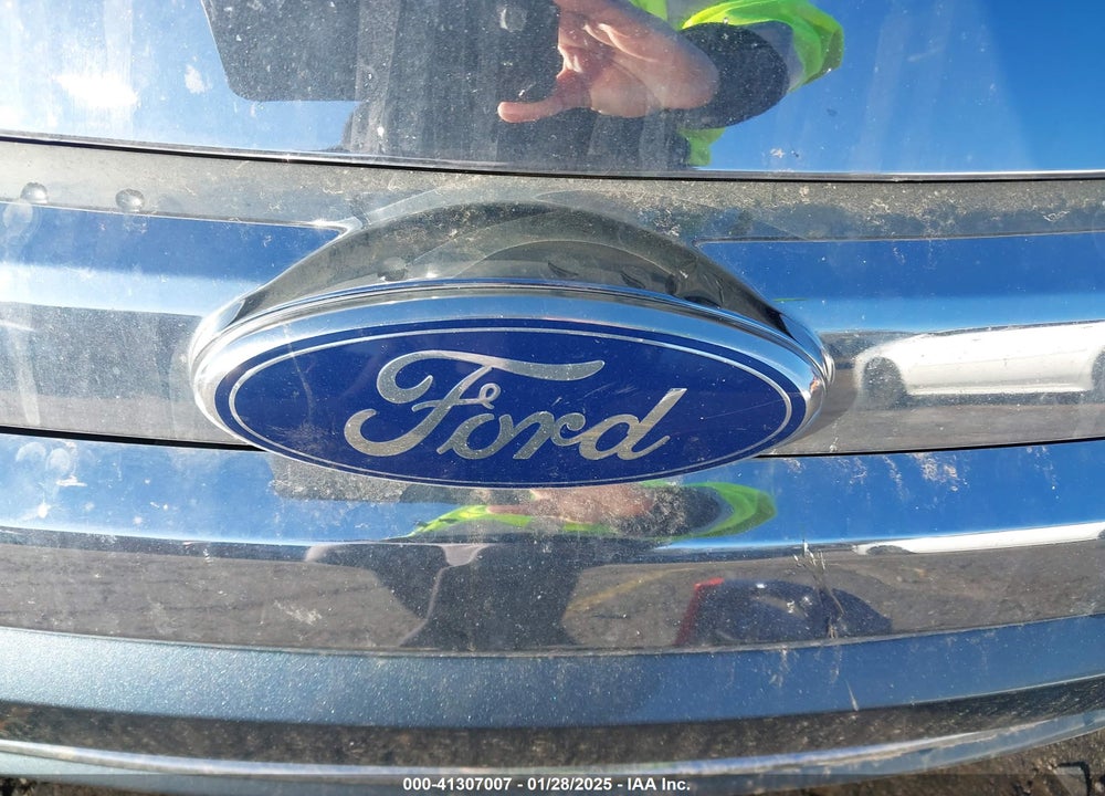 2011 FORD FUSION VIN: 3FAHP0HA6BR217444