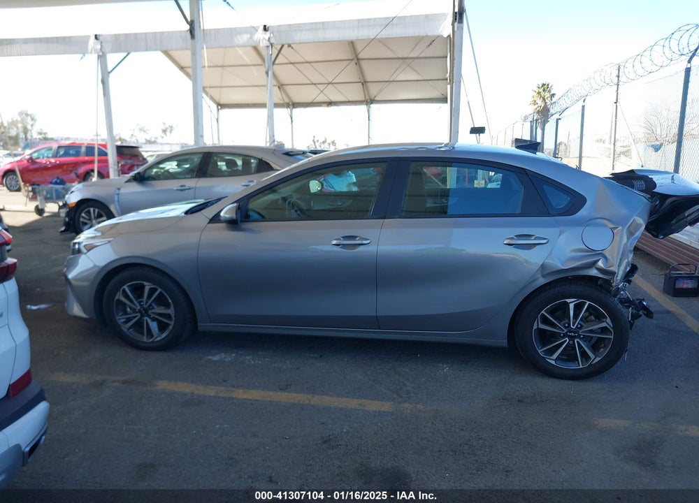 2023 KIA FORTE VIN: 3KPF24AD6PE604439