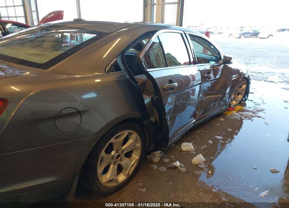 2011 FORD TAURUS VIN: 1FAHP2EW7BG126900