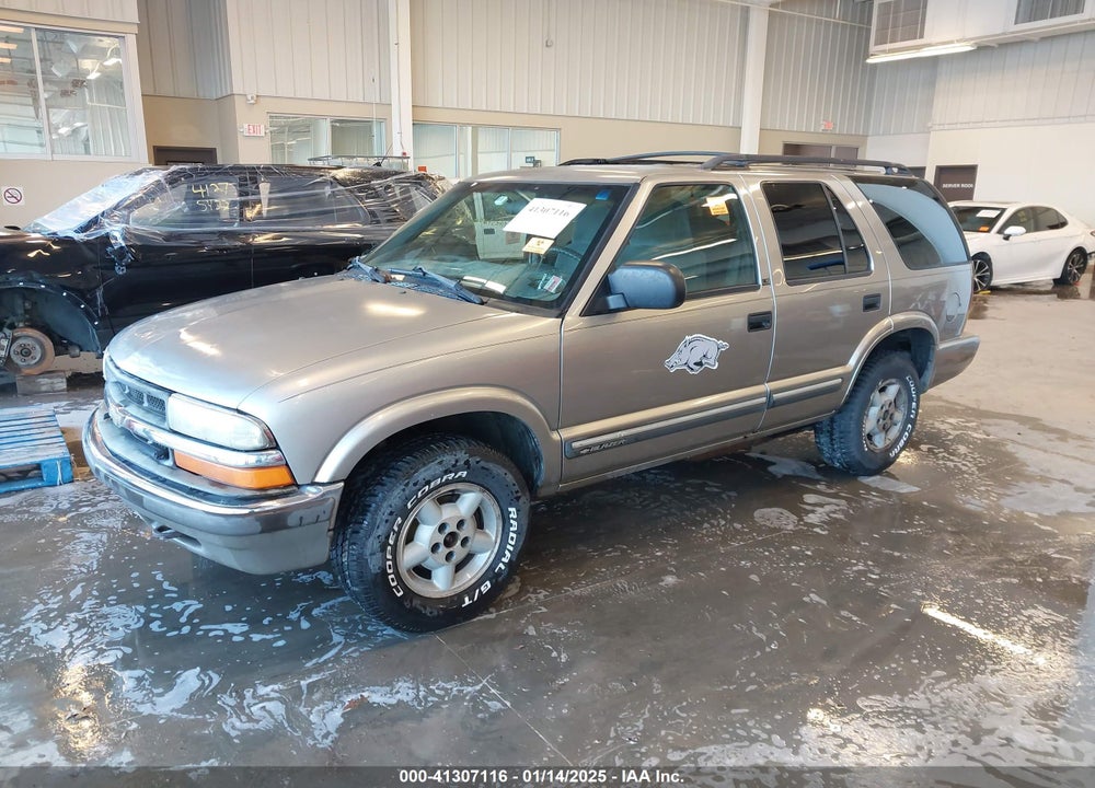 2001 CHEVROLET BLAZER LS VIN: 1GNDT13WX12201416