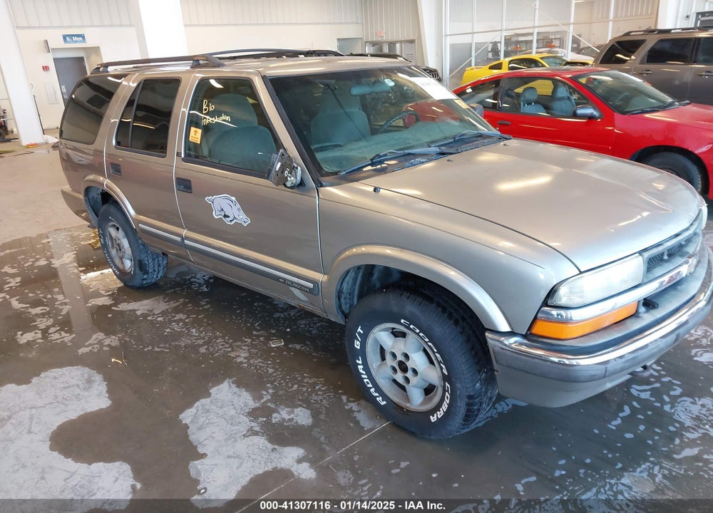 2001 CHEVROLET BLAZER LS VIN: 1GNDT13WX12201416