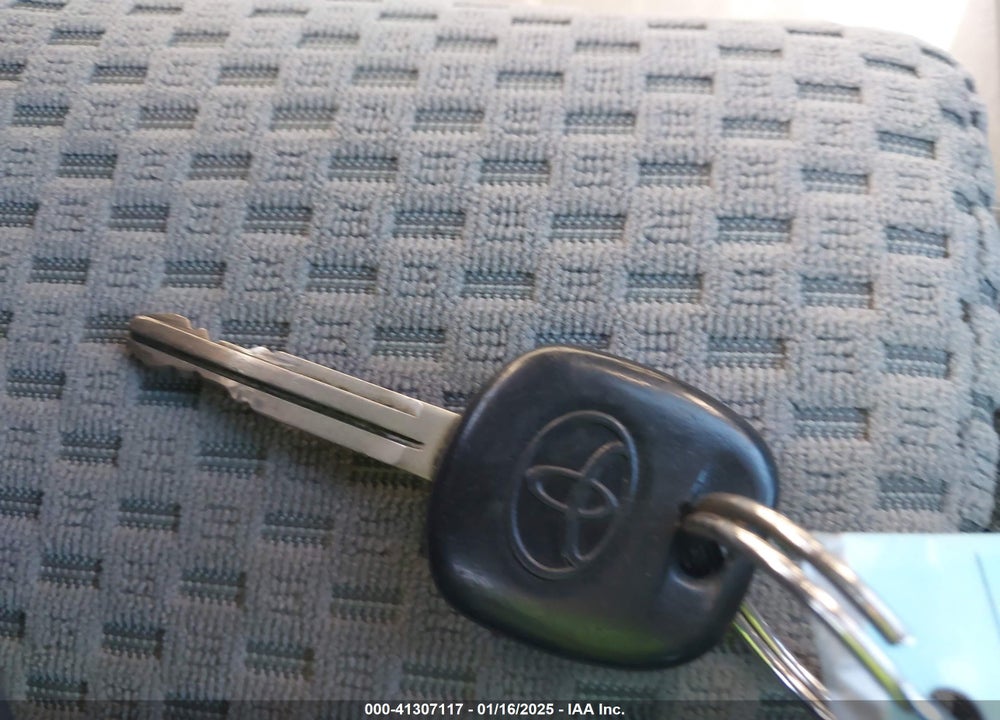 2011 TOYOTA TUNDRA VIN: 5TFUY5F17BX161821