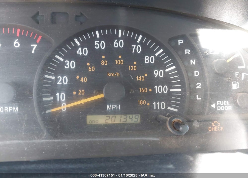2002 TOYOTA TUNDRA SR5 V8 VIN: 5TBRT341X2S232777