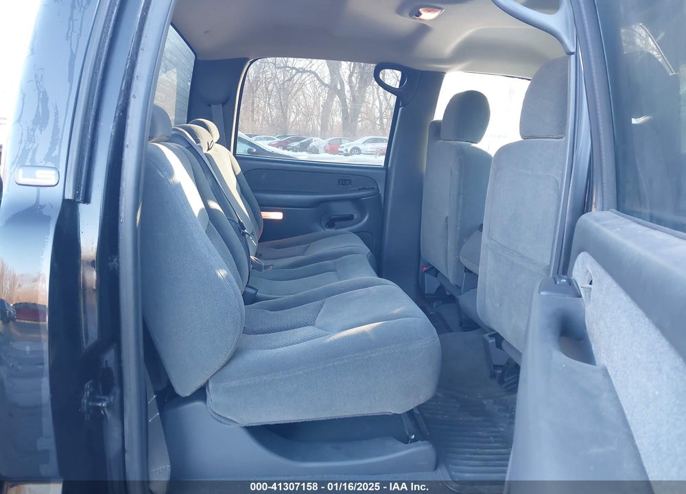 2003 CHEVROLET SILVERADO 2500HD LS VIN: 1GCHK23U23F214612