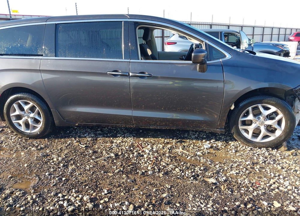 2018 CHRYSLER PACIFICA TOURING PLUS VIN: 2C4RC1FG3JR125607