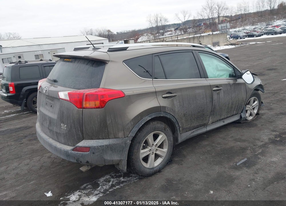2014 TOYOTA RAV4 XLE VIN: 2T3RFREV4EW188622