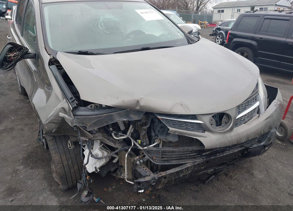 2014 TOYOTA RAV4 XLE VIN: 2T3RFREV4EW188622