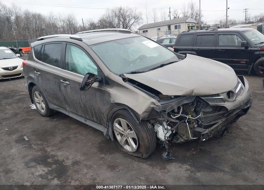 2014 TOYOTA RAV4 XLE VIN: 2T3RFREV4EW188622