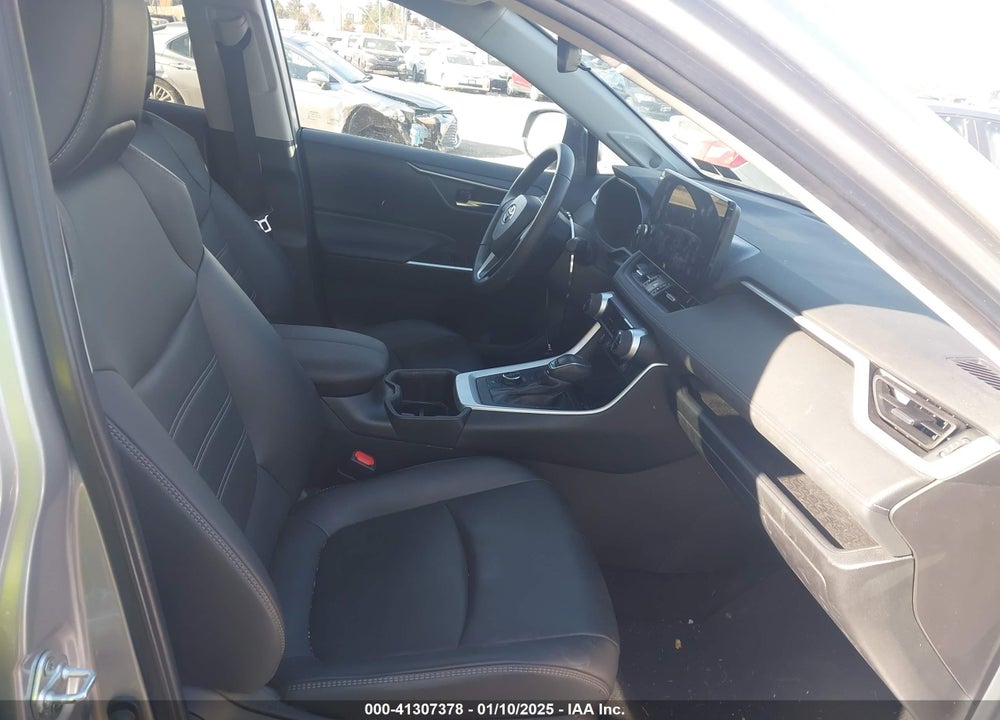 2023 TOYOTA RAV4 HYBRID XLE PREMIUM VIN: 4T3B6RFV5PU109462