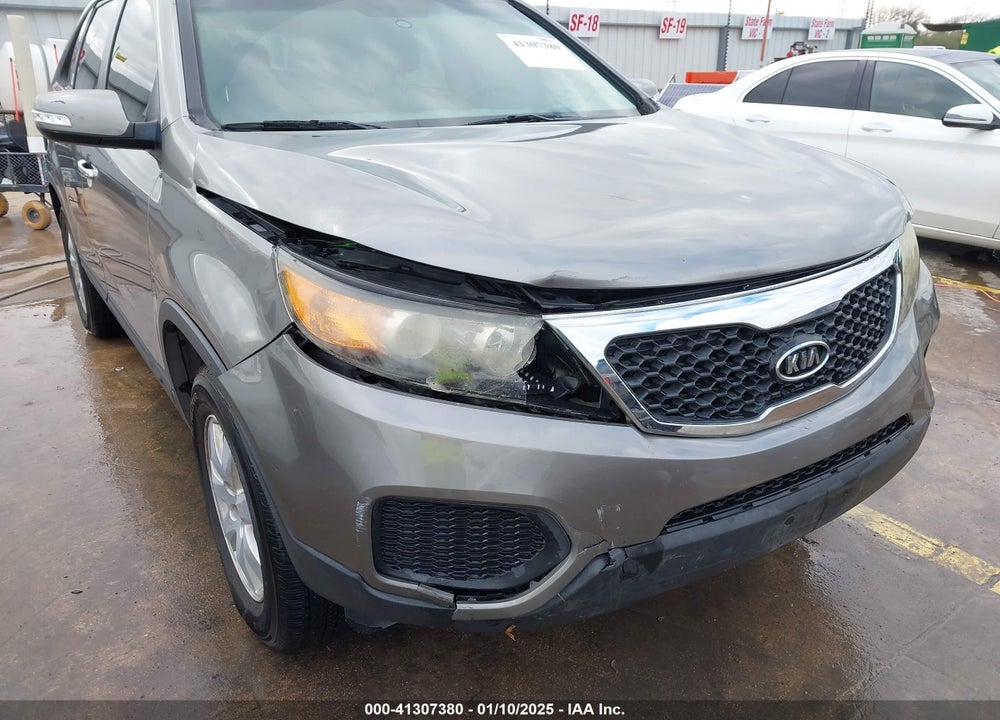 2012 KIA SORENTO LX VIN: 5XYKT4A15CG203897