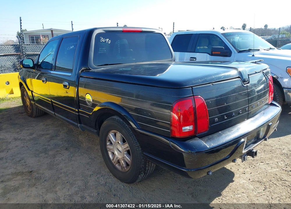 2002 LINCOLN BLACKWOOD VIN: 5LTEW05A32KJ02404