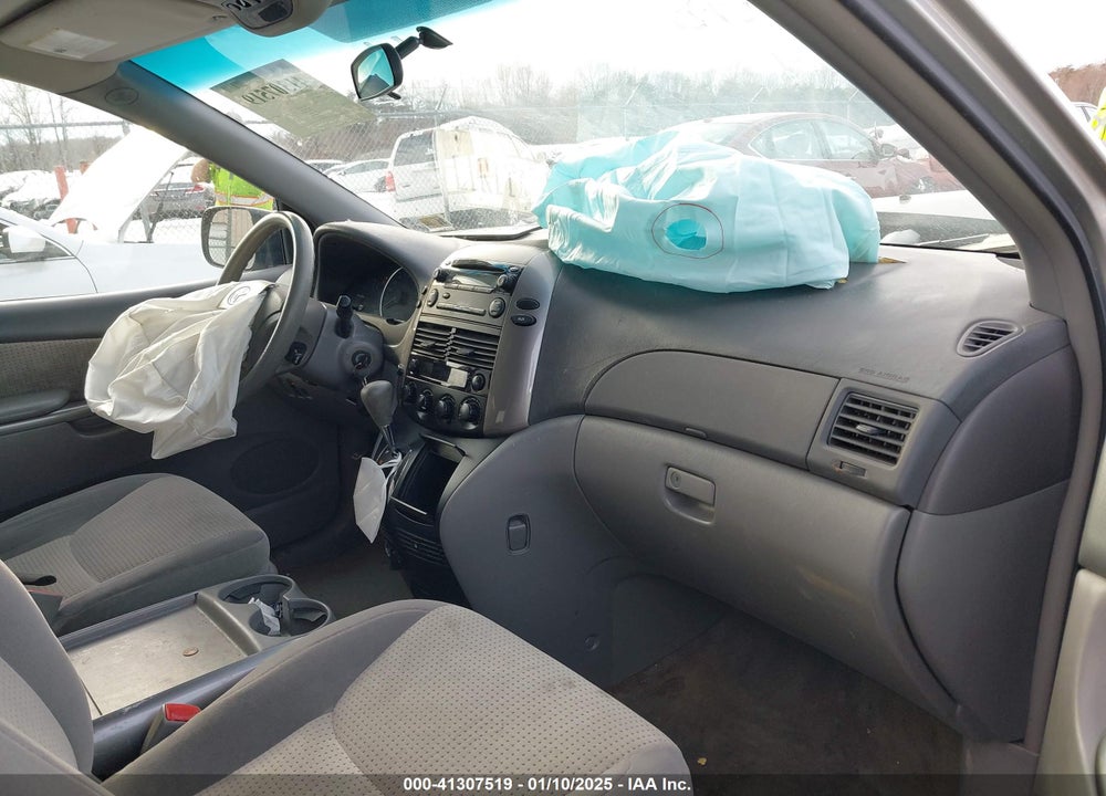 2008 TOYOTA SIENNA LE VIN: 5TDZK23C68S225308