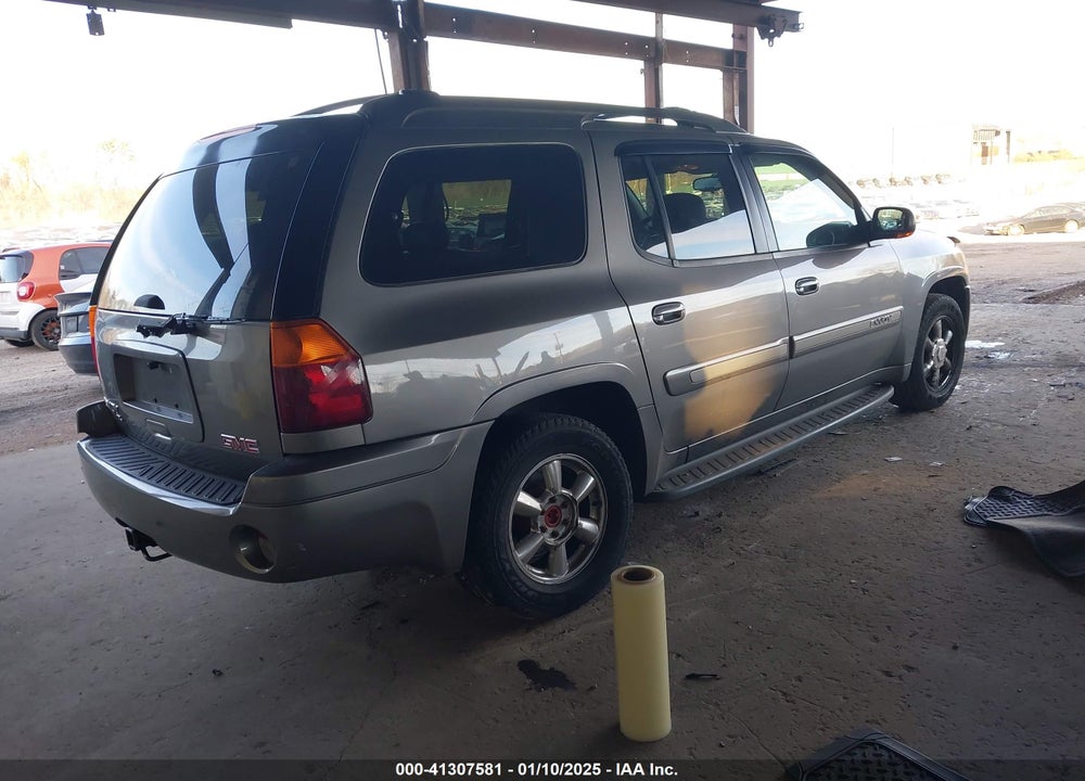 2005 GMC ENVOY XL SLT VIN: 1GKET16S556177504