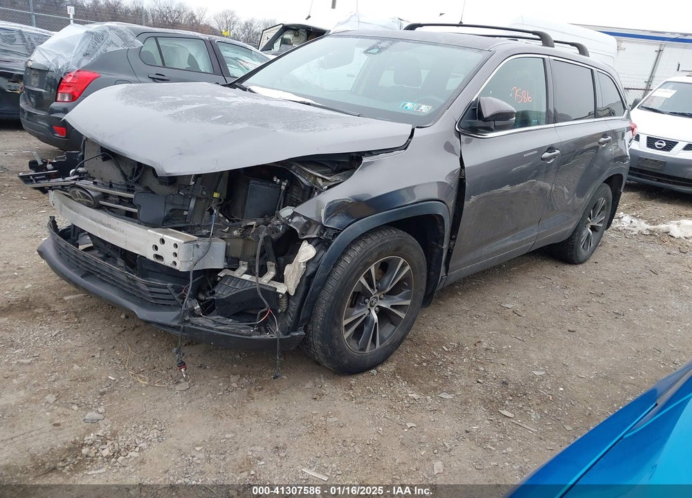 2019 TOYOTA HIGHLANDER LE PLUS VIN: 5TDBZRFH4KS702662