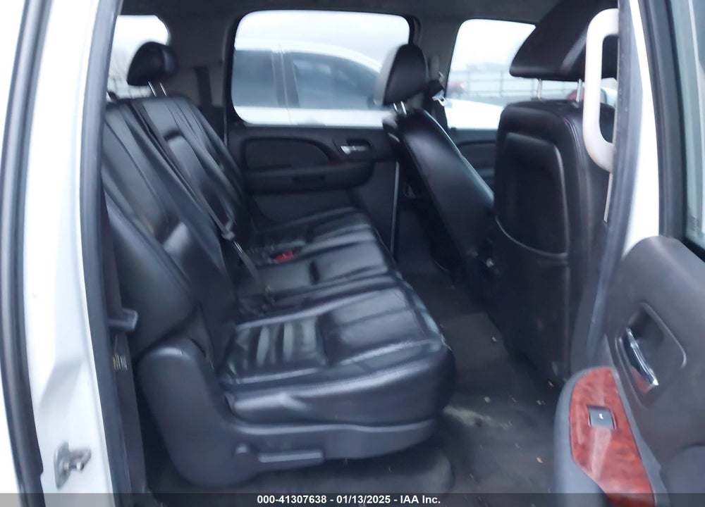 2007 CHEVROLET SUBURBAN 1500 LT VIN: 1GNFK16347J166500