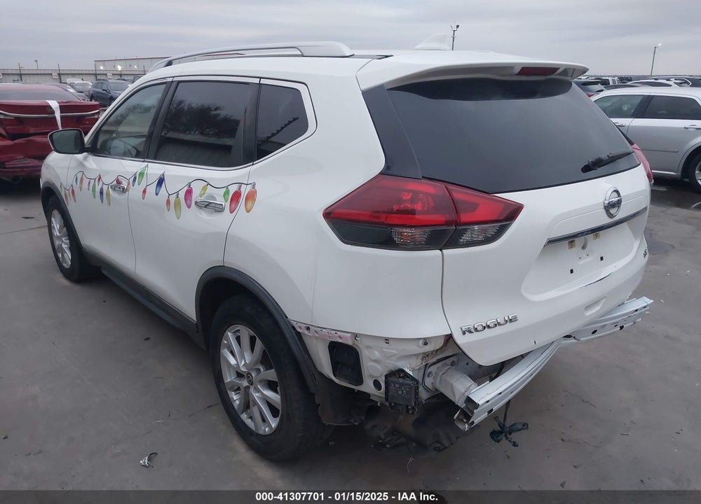 2018 NISSAN ROGUE VIN: KNMAT2MT0JP571458