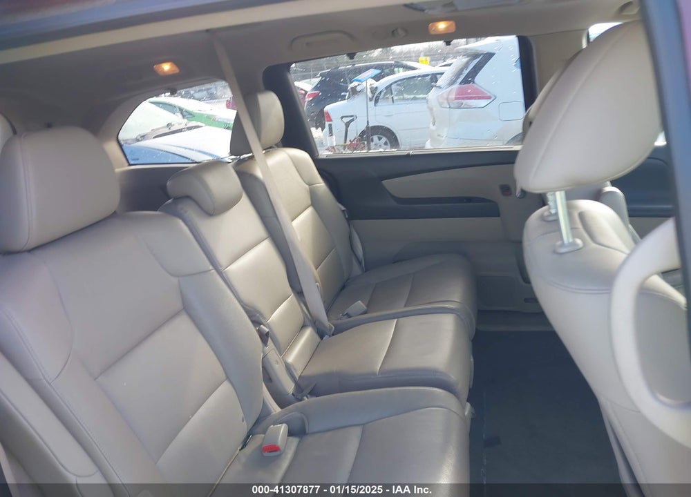 2016 HONDA ODYSSEY EX-L VIN: 5FNRL5H65GB125429