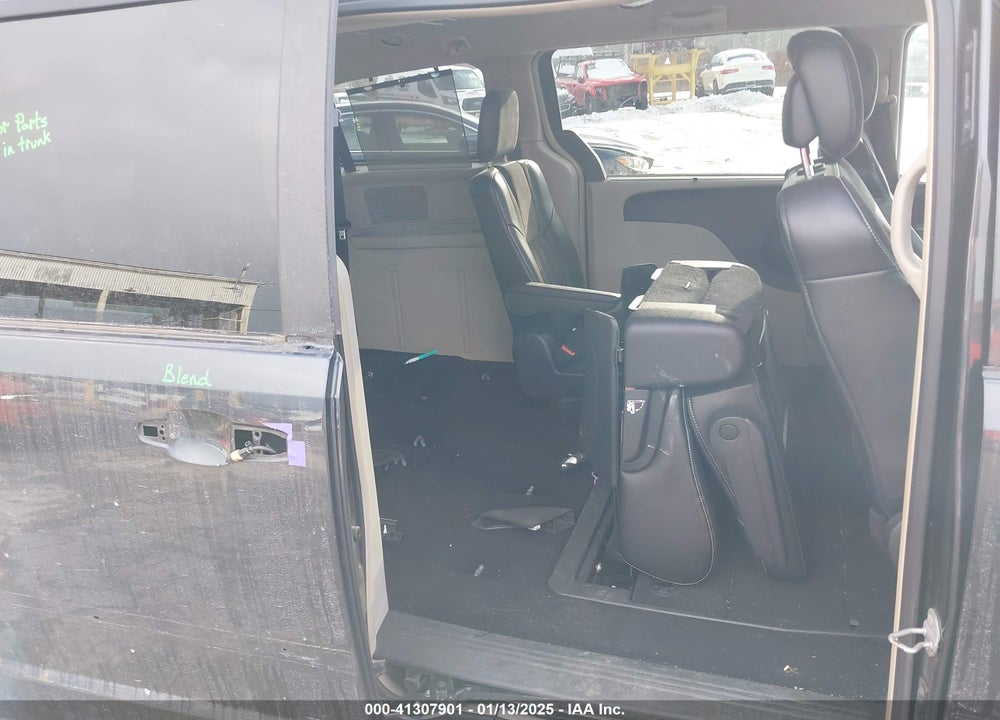 2014 CHRYSLER TOWN & COUNTRY TOURING-L 30TH ANNIVERSARY VIN: 2C4RC1CG5ER330310