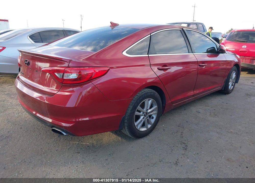 2016 HYUNDAI SONATA SE VIN: 5NPE24AF5GH333351