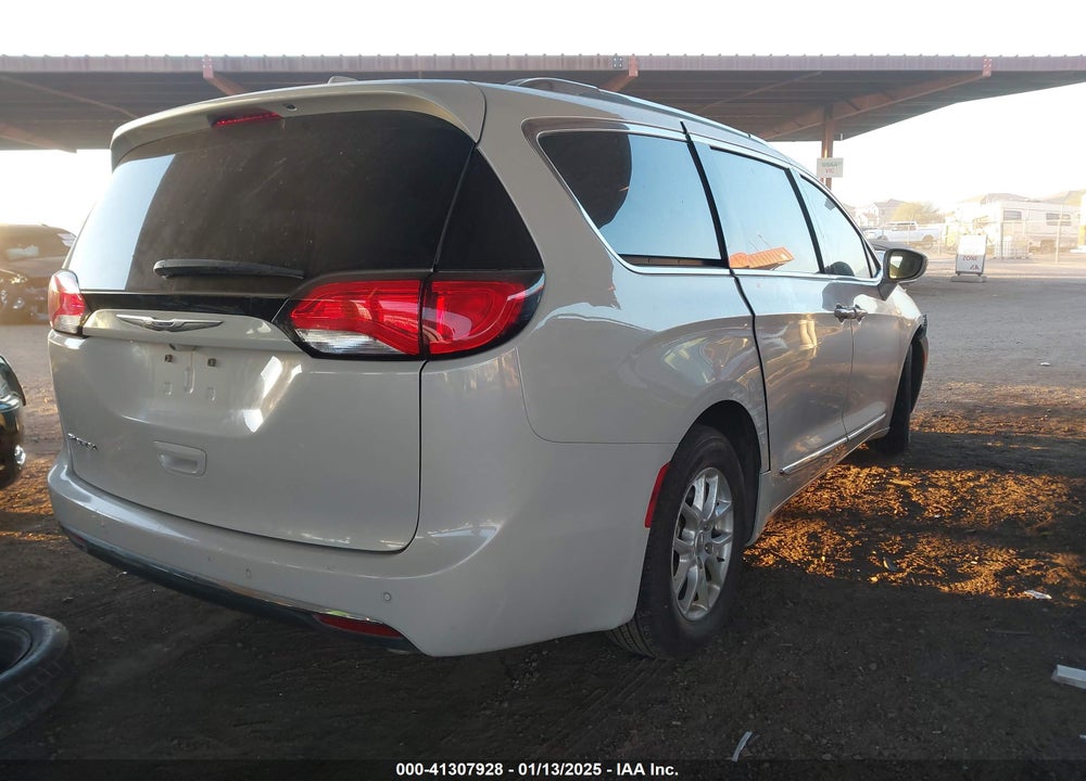 2020 CHRYSLER PACIFICA TOURING L VIN: 2C4RC1BGXLR204880