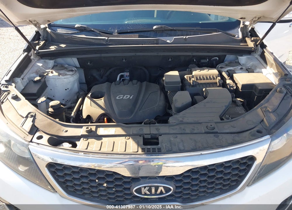2013 KIA SORENTO LX VIN: 5XYKT3A62DG424090